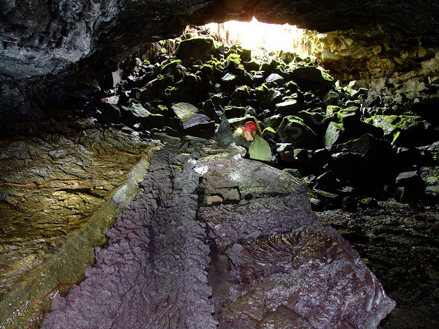 Lava benches at a skylight, or "Puka"