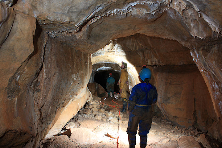 Cave passage in Water Icicle Close extensions