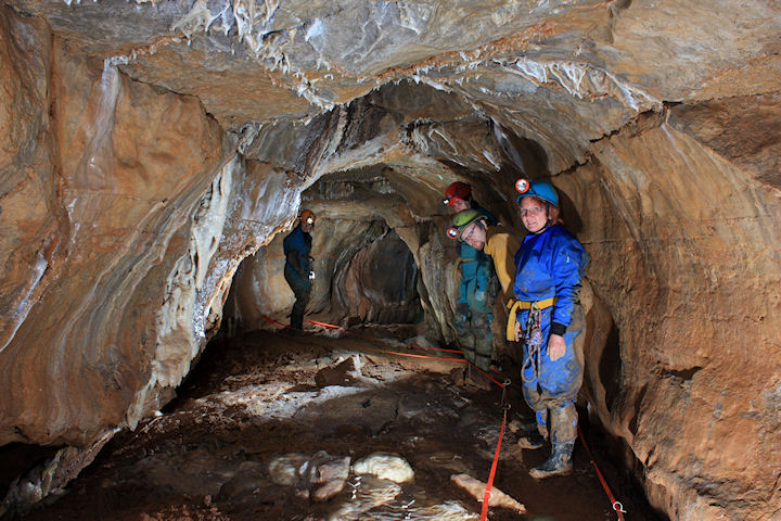 Cave passage in Water Icicle Close extensions