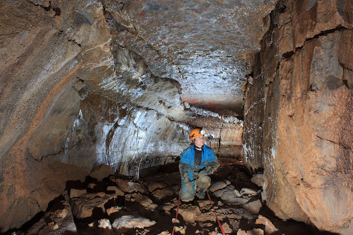 Cave passage in Water Icicle Close extensions