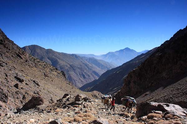 Approaching the col at Tizi n' Tacheddirt